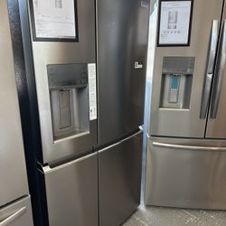 $1299.99 Fridge 4door  Samsung Lg Whirlpool LG GE 