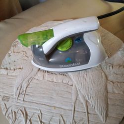 Compact Mini Travel Iron In Like New Cond