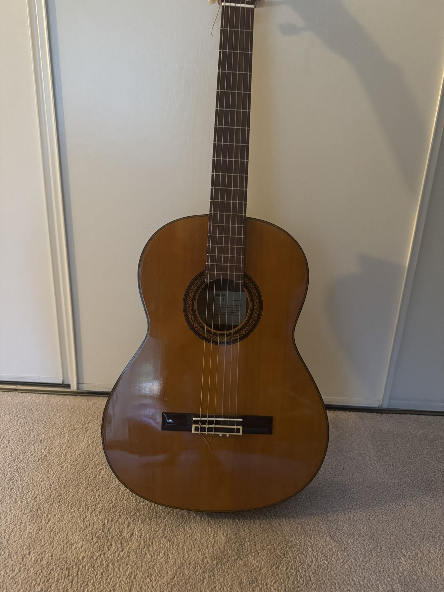 Yamaha G-231 Classical Guitar w/Gig Bag