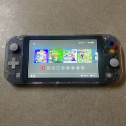 NINTENDO SWITCH LITE with 100 POPULAR SWITCH GAMES and 7500 RETRO GAMES