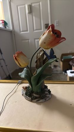Decorative Tulip & Butterfly Figurine – Floral Home Decor