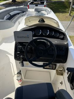 Bay Boat Chaparral Sunesta 25 foot with trailer
