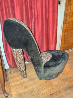 High Heel 👠 Cheetah 🐆 Chair