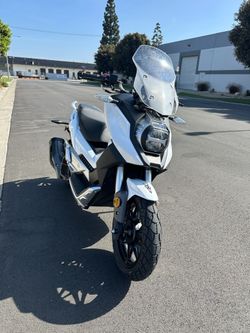 KPV 150cc EFI Scooter | Fully Automatic Street Legal Fuel Injected
