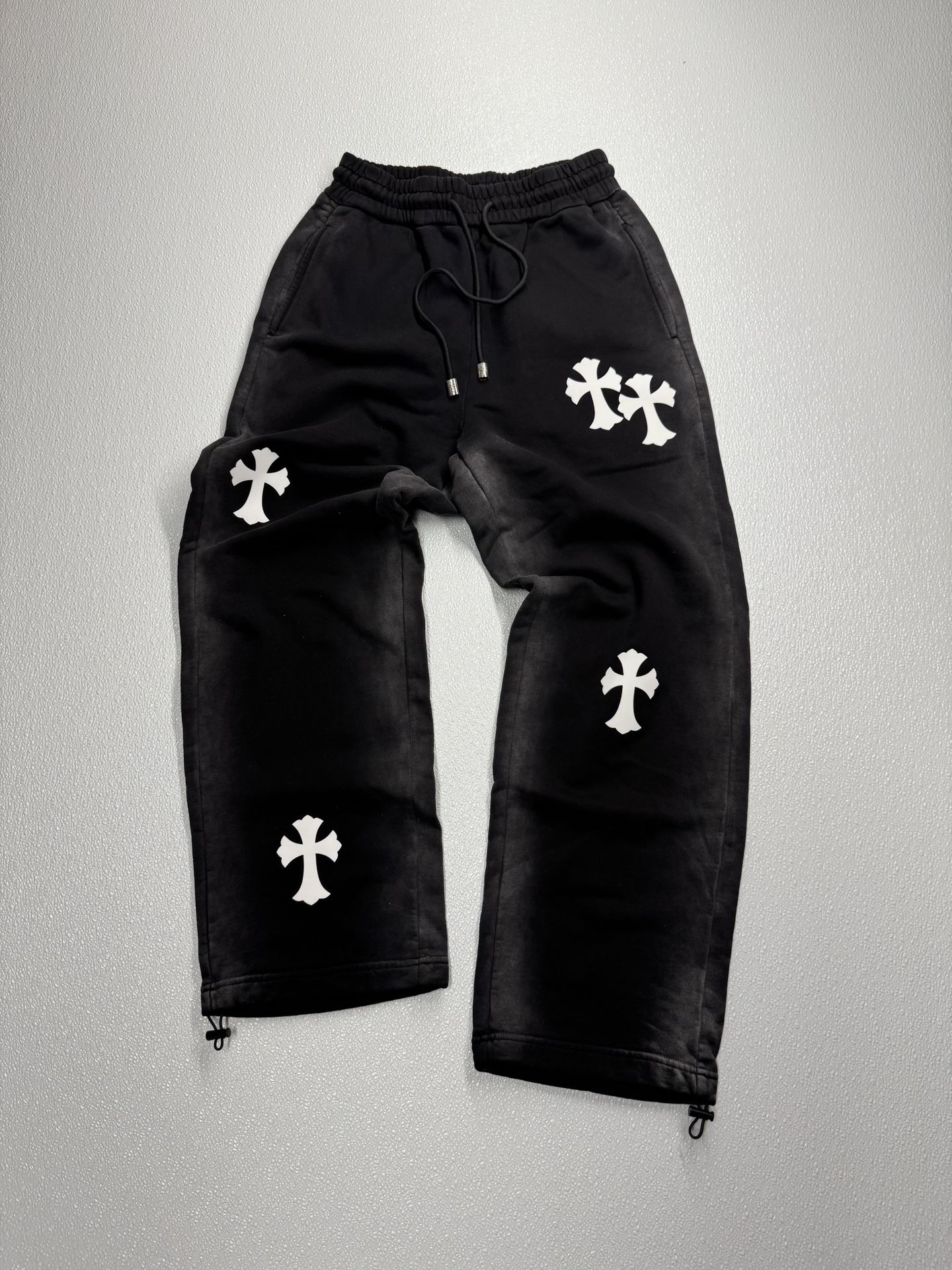 Chrome Cross Sweatpants Joggers Black And White Brand New Size Medium Men’s Women’s 