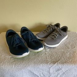 2 Pairs Of Kiziks Step In Shoes - Women’s 9.5 Wide