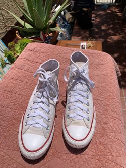 Converse hi tops women’s z 8
