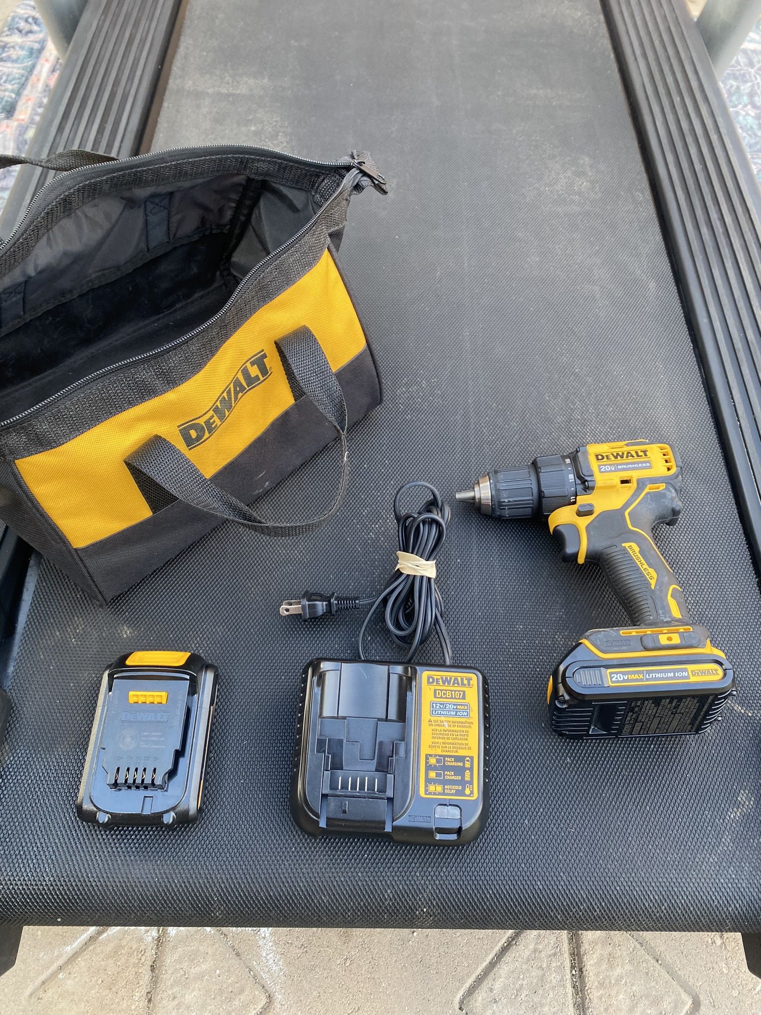 Dewalt Atomic Brushless Drill Set