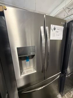 Frigidaire Stainless Steel French Door Refrigerator