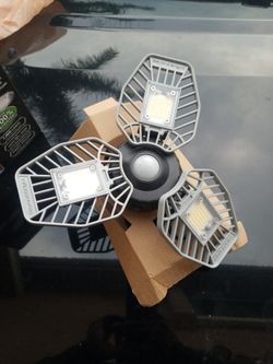 7000 Lums Screw On Led Light..