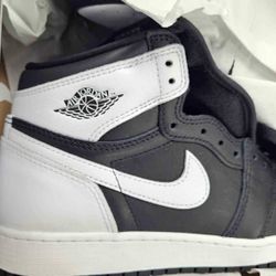 5.5Y Jordan 1’s .. 