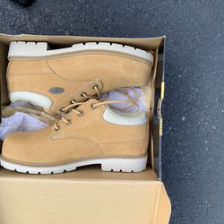 Lugz Work Boots NEVER USED OVER 75 PERCENT OFF ✅size 8 Or Size 9 In Stock  