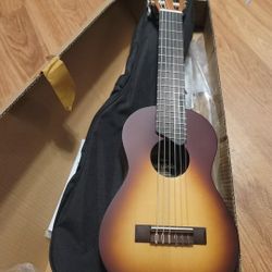 Yamaha GL1 TBS Guitalele Tobacco Sunburst, 