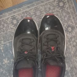 Jordan 11 low bred cmfrt size 12.5