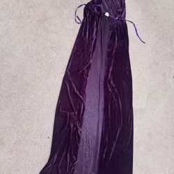 New Purple Velvet Cloak Costume Halloween. Cape Hood IRenaissance Dress Costume Cosplay Princess