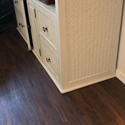 Dresser / Tv Stand