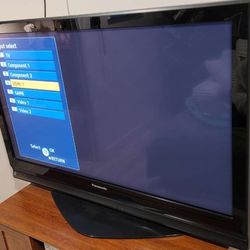 Plasma Tv with Table
