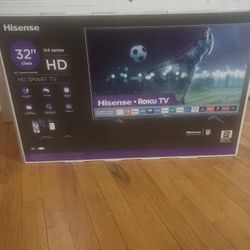 32" Hisense ROKU HD Smart TV