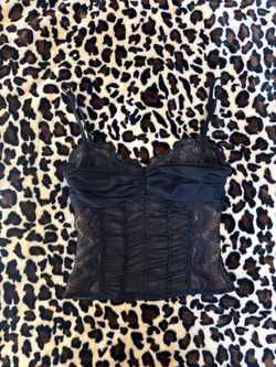 https://offerup.com/redirect/?o=SS5BTQ==.GIA black lace tank top