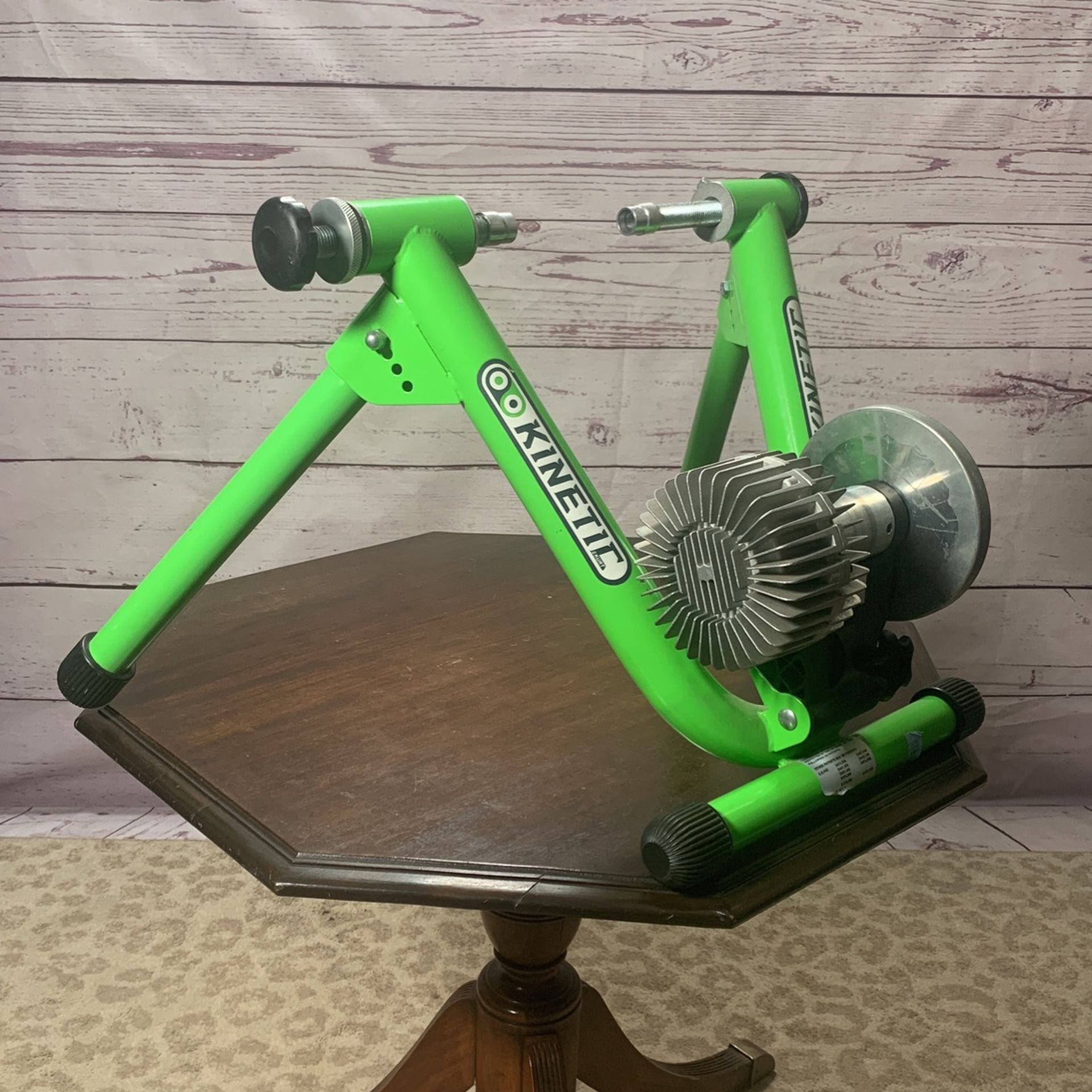 Kinetic bike trainer t699c new arrivals
