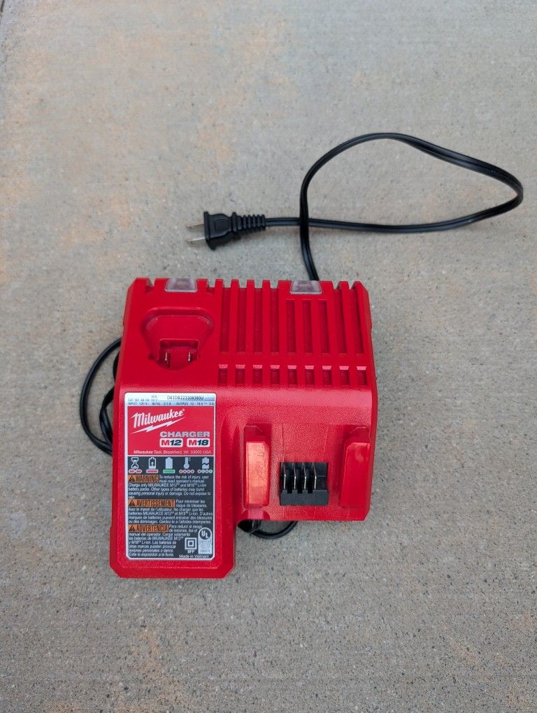 Milwaukee M12 M18 Charger 