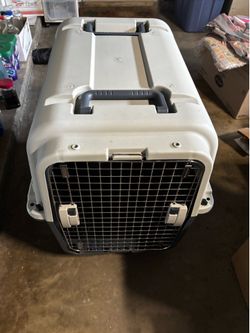 Sport Pet Designed Dog Crate.