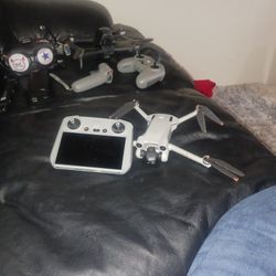 Dji Mini 3 Pro With Screen Remote And Shoulder Bag