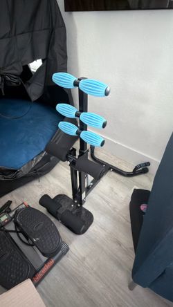 Step exercise and glutes exercise machines