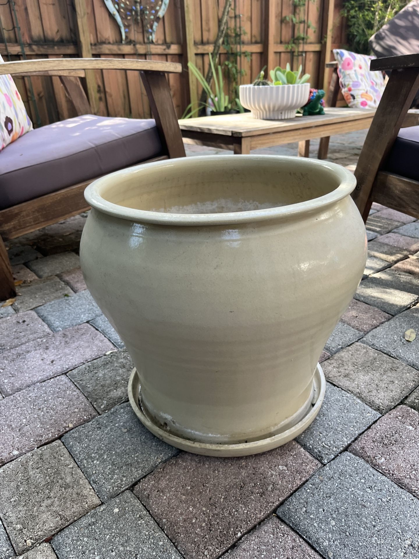 Large Ceramic Plant Tree Pot w/Attached Tray