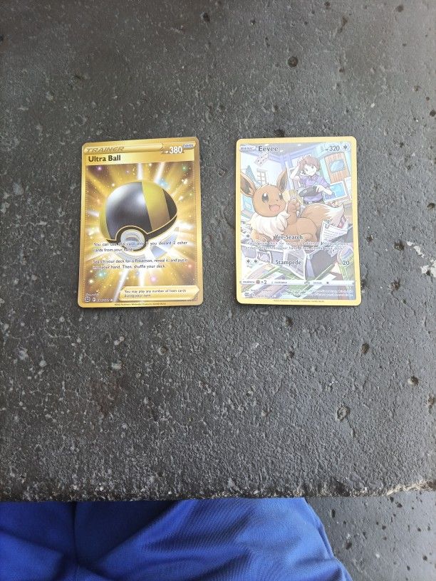 Ultra Ball With An Full Art Eevee For 15$