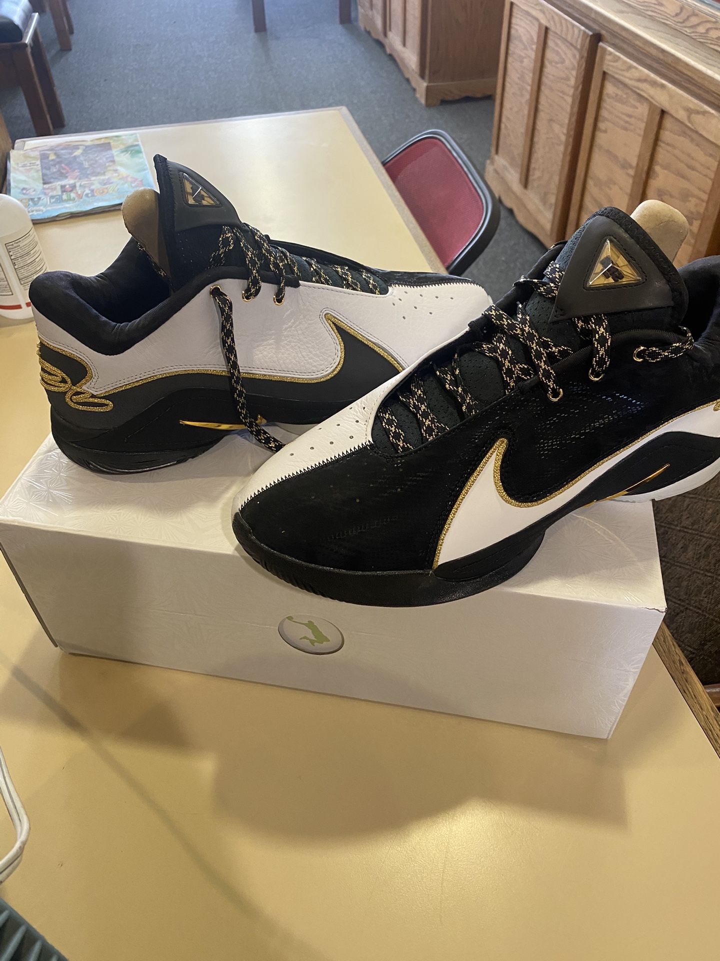 Nike LeBrón XXII Basketball 🏀 Shoes Sz 12