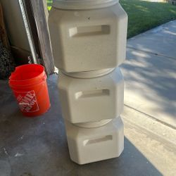 Gamma 2 Plastic Containers