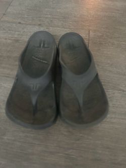 Women’s shoes