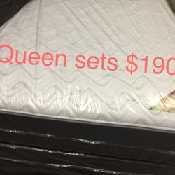 Queen mattress and box $190