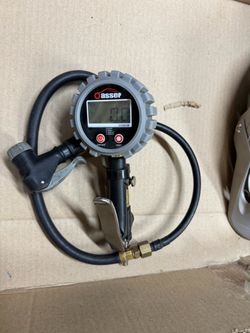 Make an offer. Located in plantation. Oasser digital tire inflator gun with LCD display