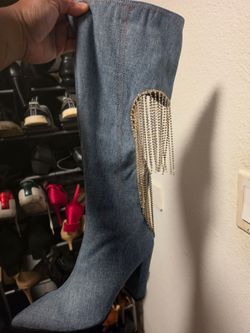 Women's boots. Akira