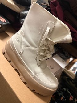 UGG