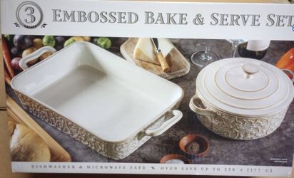 Embossed Bake and Serve Set