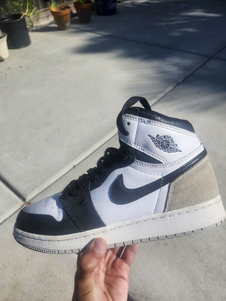 Nike Air Jordan 1 Retro High OG "Stage Haze" Shoe 