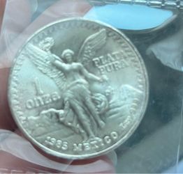 (NOT FREE OBO) 1985 Mexico 1 oz Silver Libertad Coin