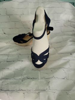 Sexy Navy Wedges Size 10 