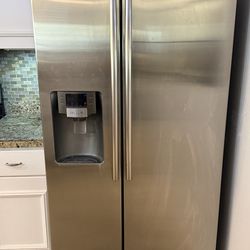Samsung Standard Depth Fridge With Ice Machine
