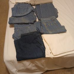 10 Pairs Of Womans Jeans  Really Good Condition