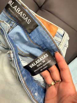 2 pairs of Men’s Size 36 Valabasas