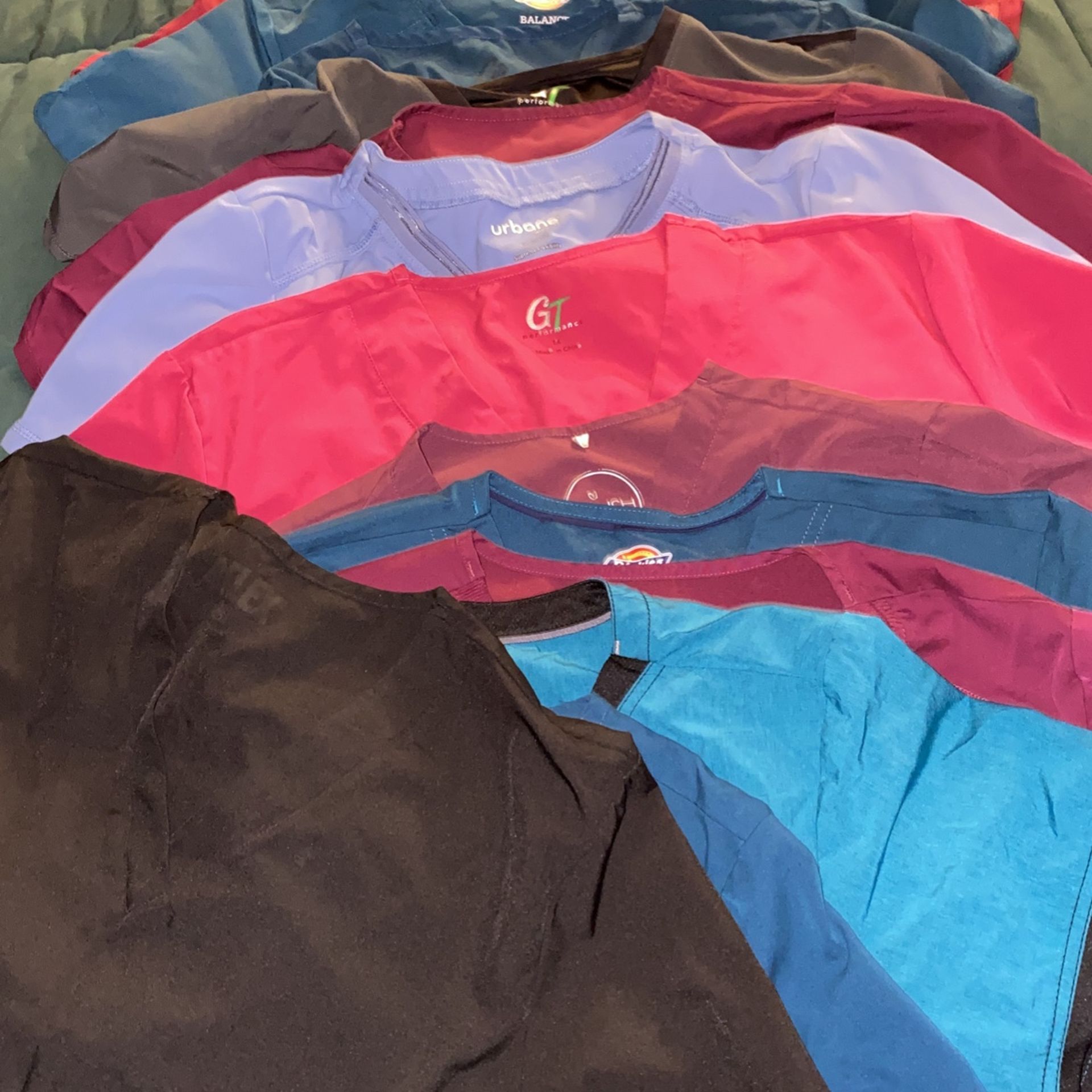 13 Women’s Scrub Tops 