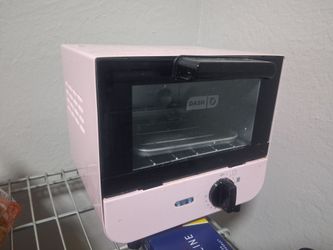 Dash pink toaster oven. I