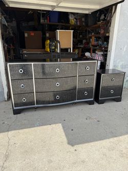 Dresser Set
