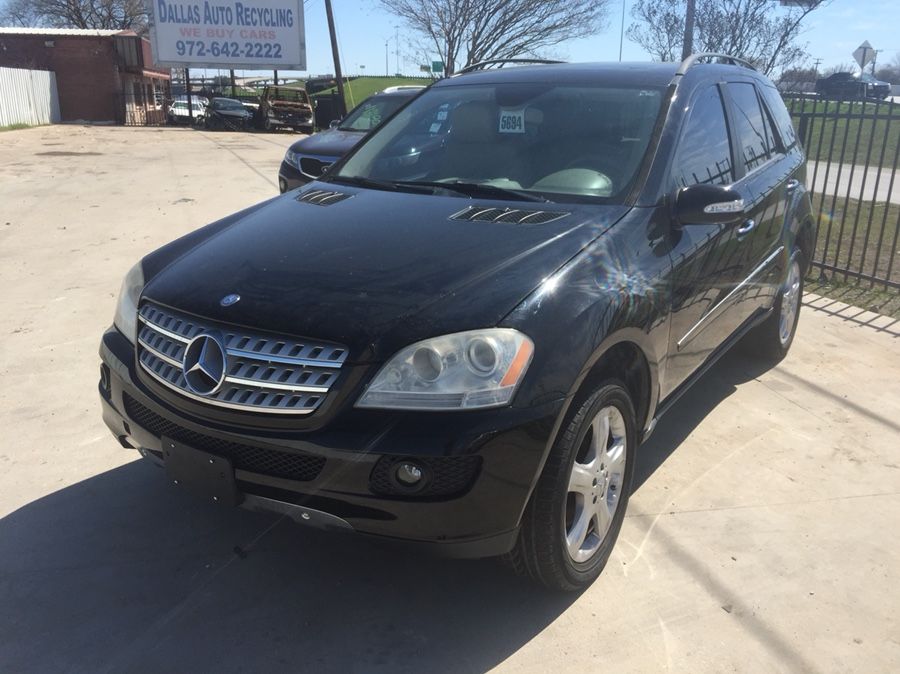 2007 Mercedes Benz ML350 for parts