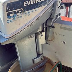 9.9 HP EVINRUDE Outboard motor