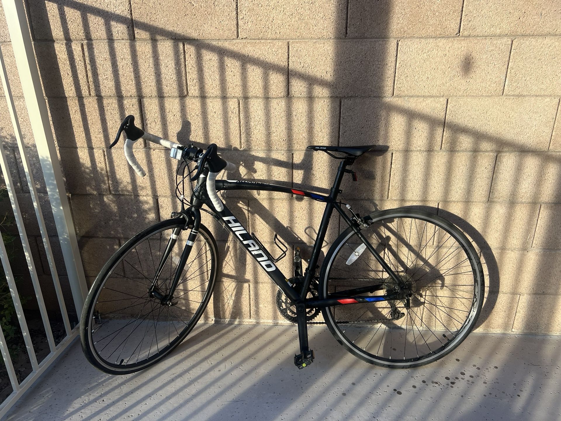 HILAND 700c Road Bike